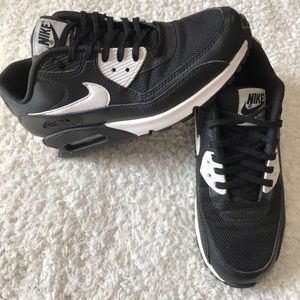 Nike Airmax, size 6.5 in women’s.